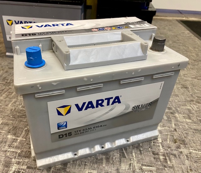 Аккумулятор VARTA 63 Ач / 563 400 061 Silver dynamic D15