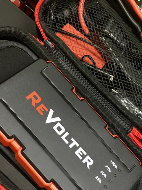 Пуско-зарядное устройство Revolter Voyage 16000 mAh 2000A 59,2 Втч